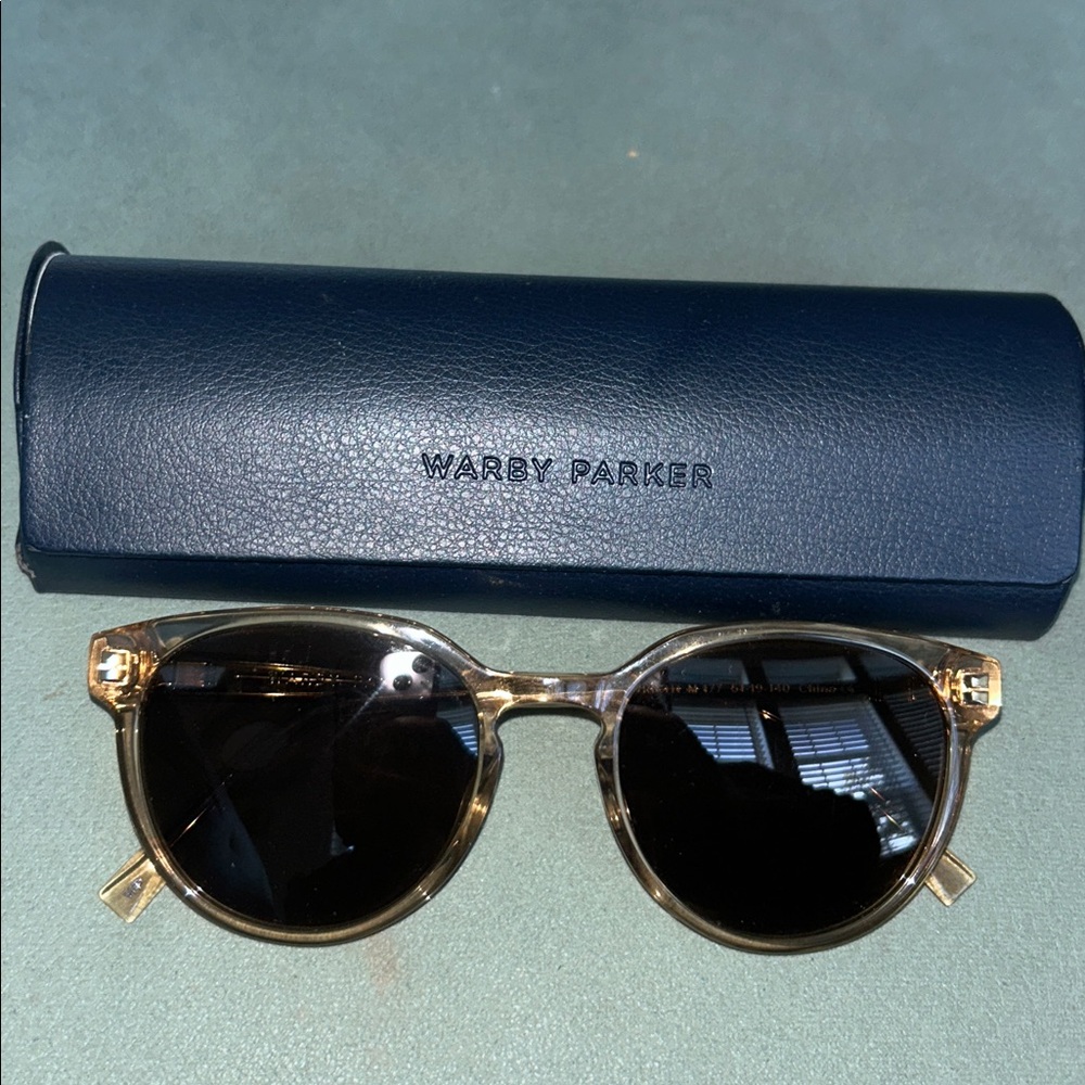 Warby Parker Rose Gold Sunglasses Comps$95(glasses)
includes Warby Parker case - Picture 2 of 10
